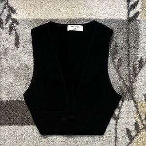 Aritzia Babaton Black V-Neck Sculpt Knit Crop Top